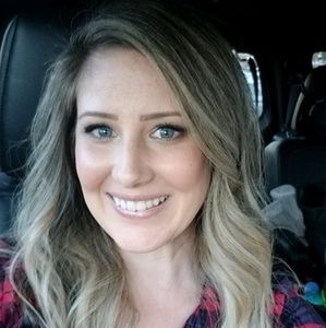 Meet your Posher, Jade